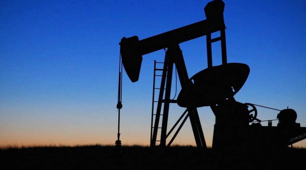 Аналитик Юшков: Саудовская Аравия уменьшит добычу нефти ради поддержки цен от падения