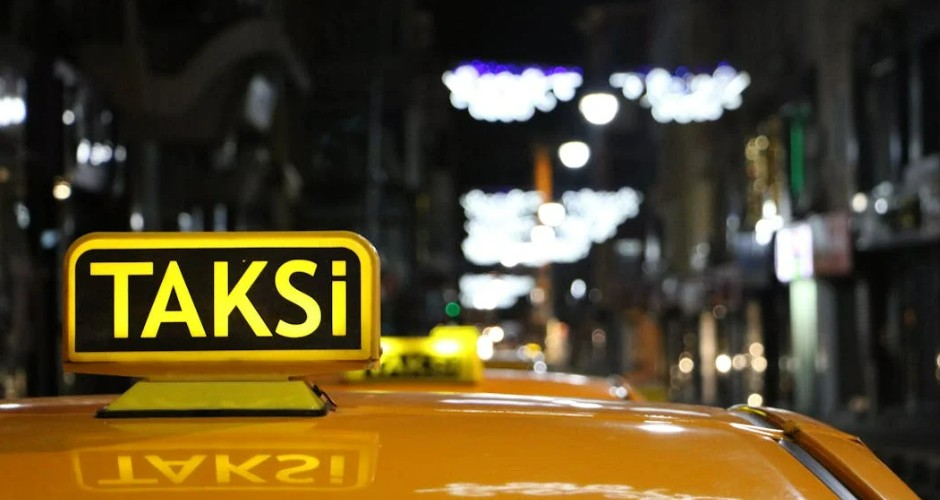 В Москве в праздничные дни будут контролировать таксистов
